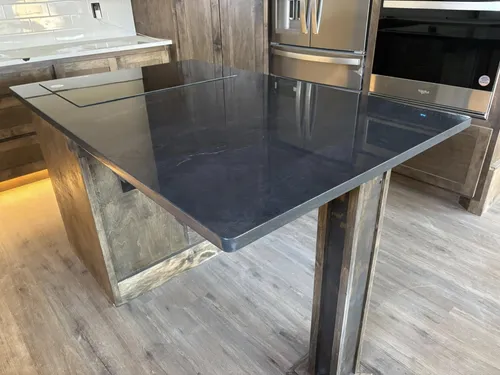 Contemporary kitchen countertop